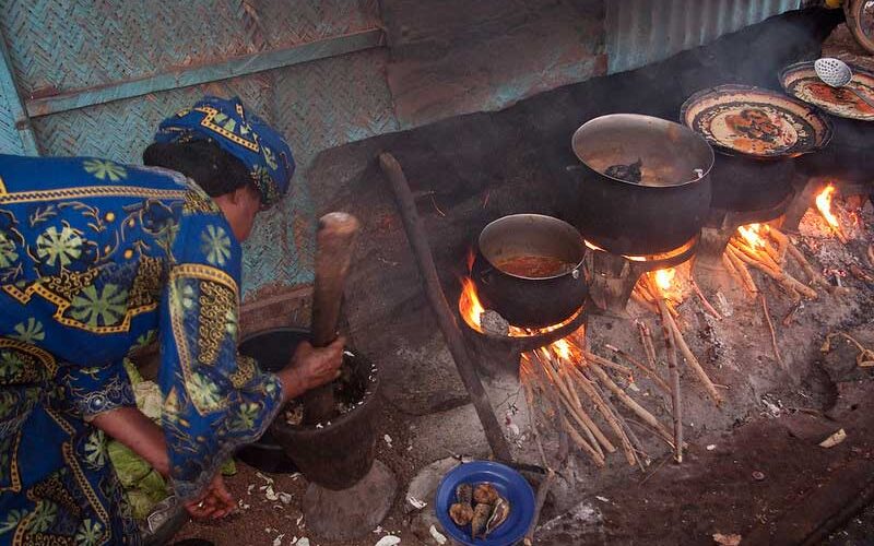 Dirty secret: Half of world lacks clean cooking, at a huge cost