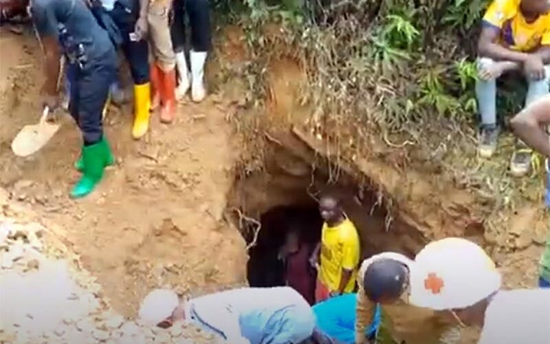Congo gold miners scour rubble for bodies after cave-in