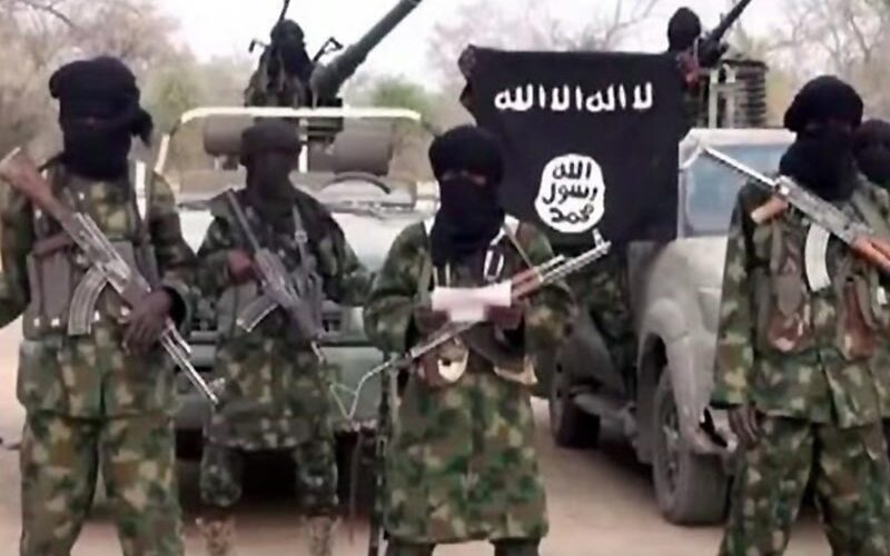 KENYA: Islamist fighters kill four road workers