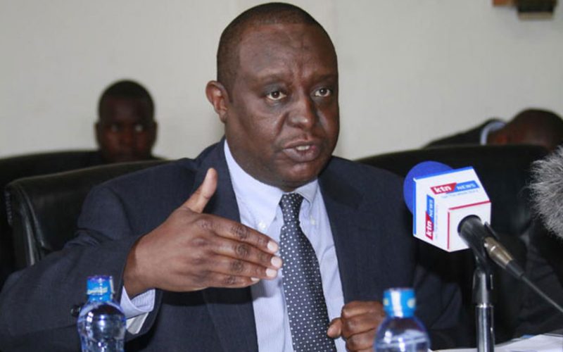 Kenya drops charges against top officials