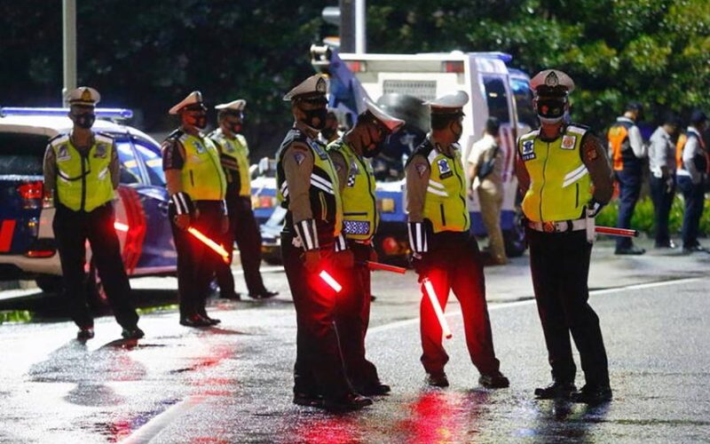 Gay Indonesian policeman loses legal bid for reinstatement