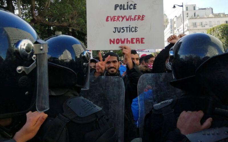 Tunisian press syndicate criticise police over night arrest