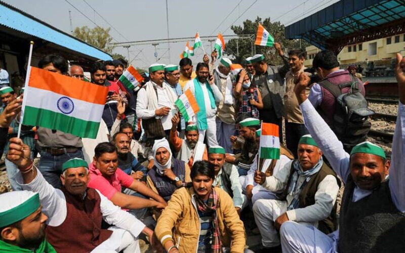 Protesting Indian farmers vow to amass more supporters outside capital Delhi