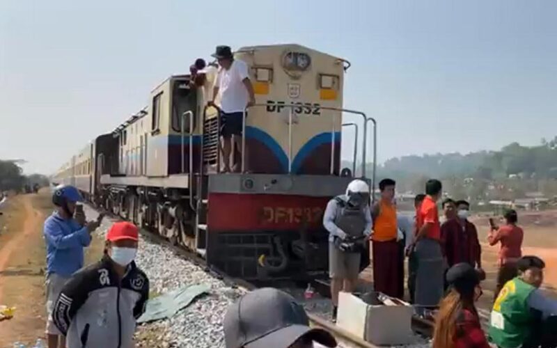 Myanmar military guarantees new election; protesters block train services