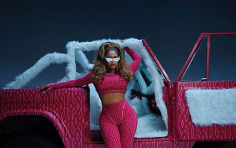 Beyoncé preps fans for #IcyPark