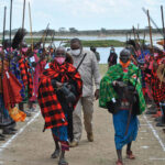Uhuru-Kenyatta-&-Samburu-elders