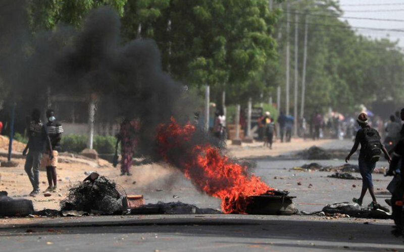 Chadian police fire tear gas at protesters