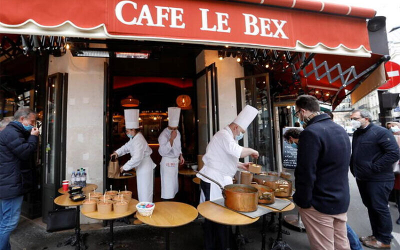 Can’t eat out? In locked down Paris, a chef can come to you