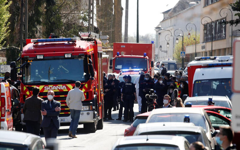 Tunisian kills two near Paris