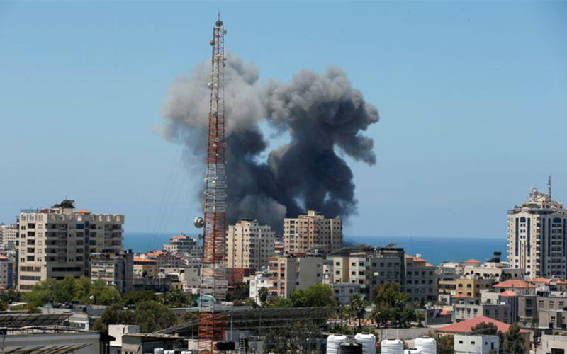 Gaza conflict intensifies with rocket barrages and air strikes