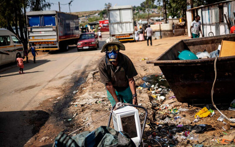 Johannesburg is threatening to sideline informal waste pickers. Why it’s a bad idea