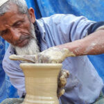 traditional-potter-in-the-Rohingya-refugee-camp