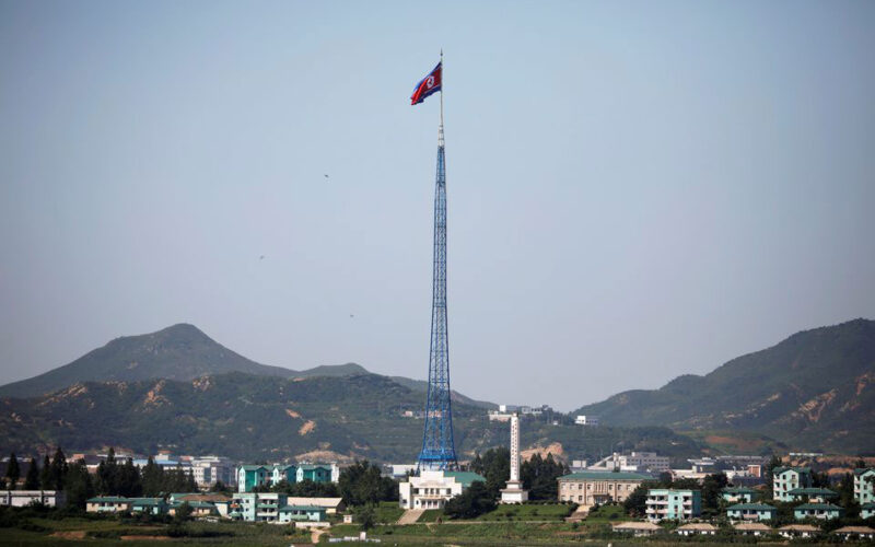 North Korea defectors cite dwindling food rations, market reliance -study