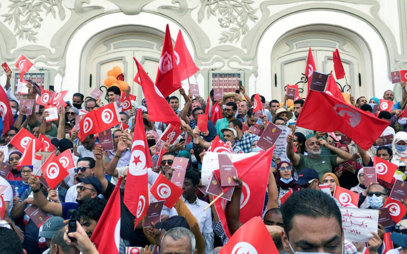 Thousands of Tunisians protest against president