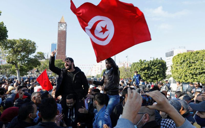 Tunisians’ opposition to “one-man rule” grows
