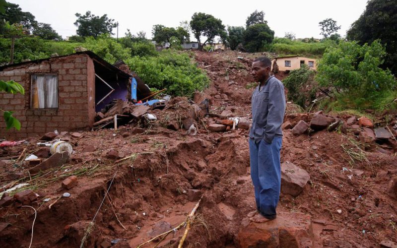SA floods claim 395 lives, several thousands affected