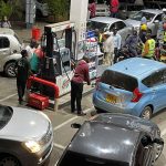 Motorists_motorcyclists_queue-for-fuel_Rubis-fuel-station