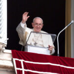 Pope-Francis-leads-Regina-Caeli-prayer