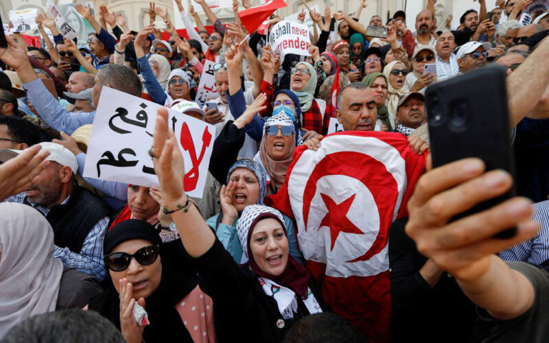 Tunisians protest, demand democracy