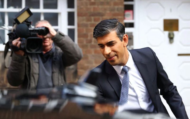 Diwali delight for Indians as Rishi Sunak set to become UK PM