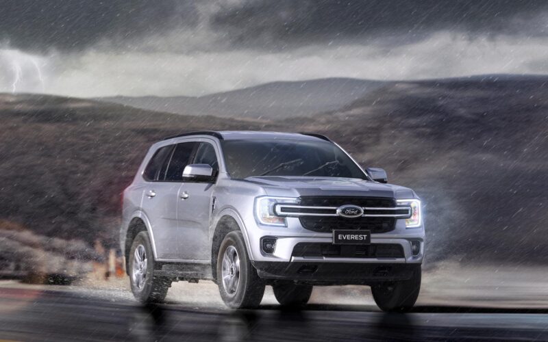 Stay Safe in Torrential Downpours with Ford’s Driving Tips and Comprehensive Safety Technology
