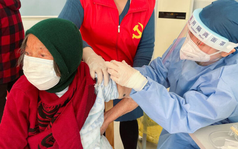 Shanghai hospital warns of ‘tragic battle’ as COVID spreads