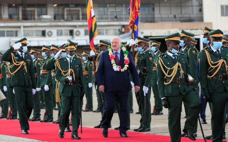 Belarus president offers Zimbabwe trucks and tractors on state visit