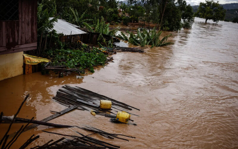 Tropical storm kills 30 in Madagascar, thousands displaced