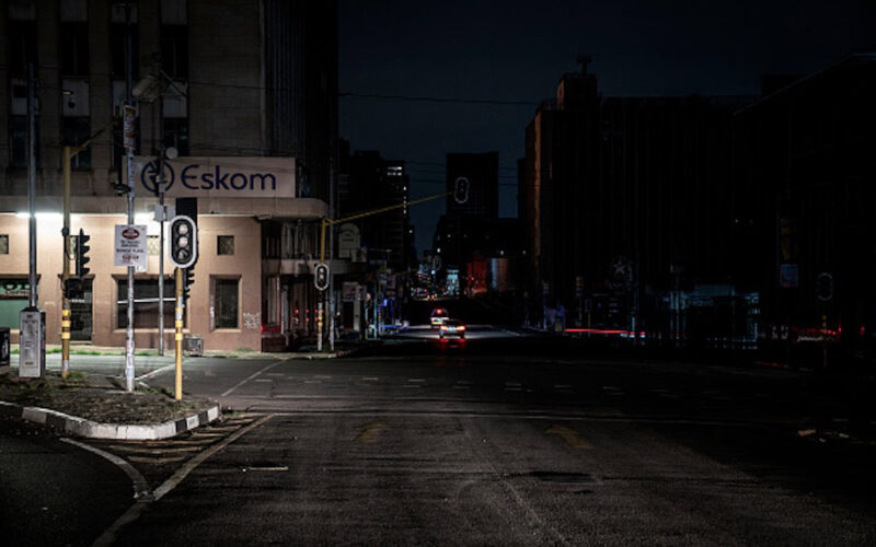 SA POWER OUTAGES: Robberies surge as criminals take advantage