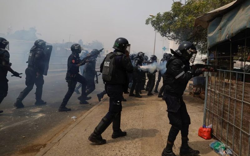 Police fire tear gas at supporters of Senegal opposition leader Sonko