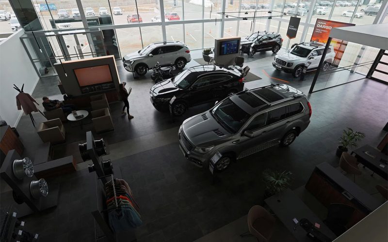 Russians reluctantly embrace Chinese cars after Western brands depart