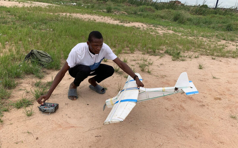 Dreaming sky high, Nigerian man builds aeroplane from trash