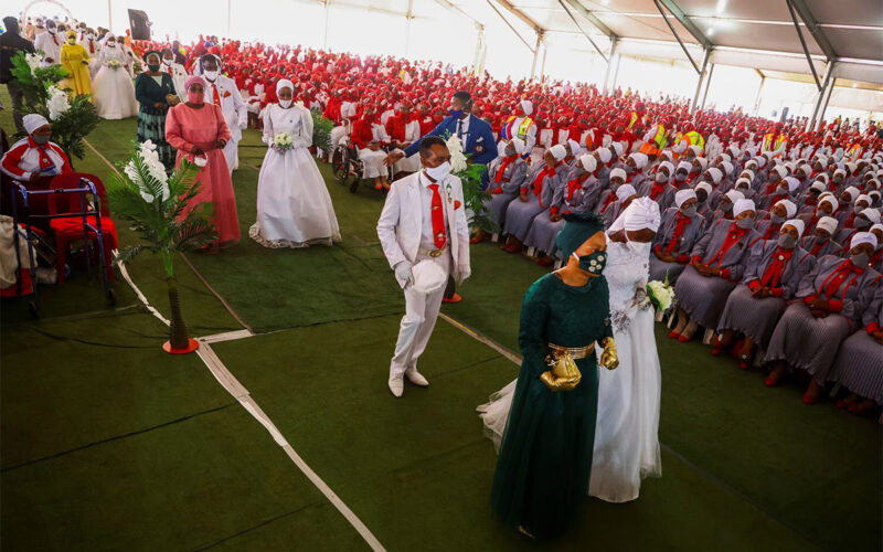 Hundreds of South Africans tie the knot in Easter mass wedding
