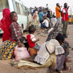 Sudan_People-gather_fleeing