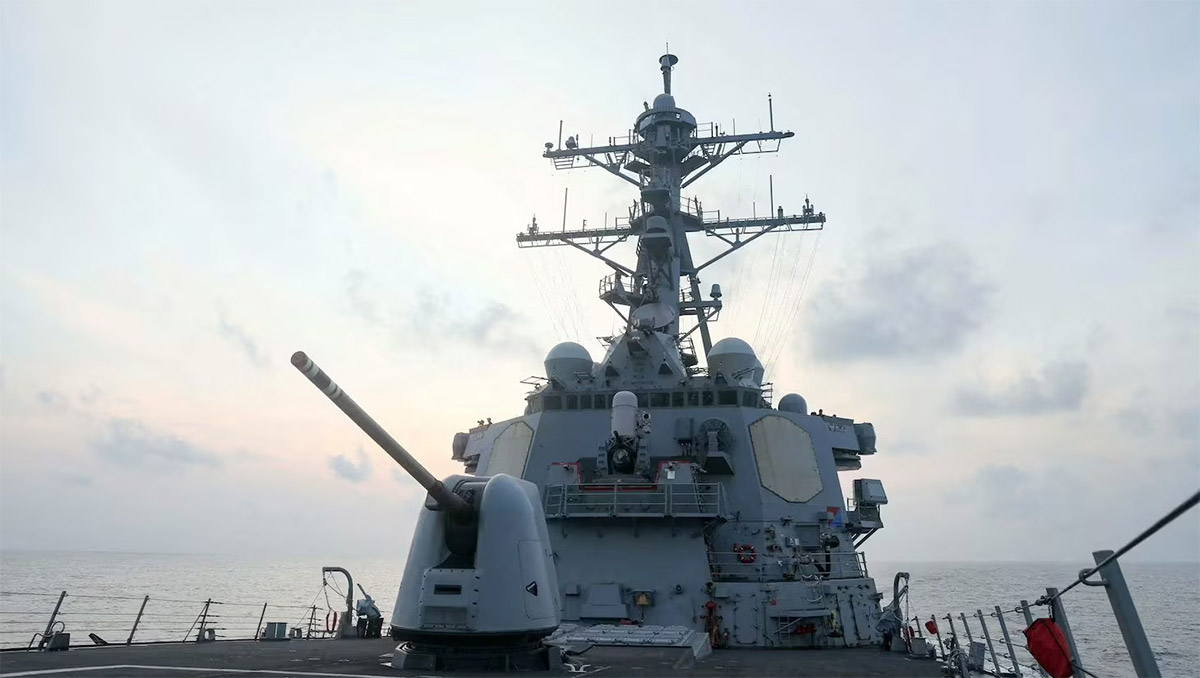 US warship sails near manmade Chinese-controlled isle