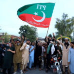 Imran-Khan-supporters_court
