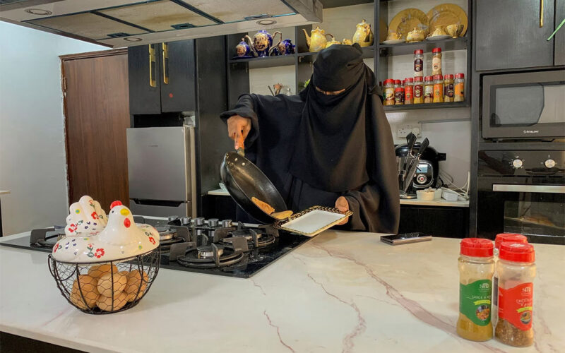Nigerian hijab-wearing chef seeks to break stereotypes about Muslim women