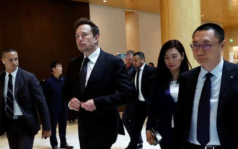 Elon Musk greeted with flattery and feasts during China trip