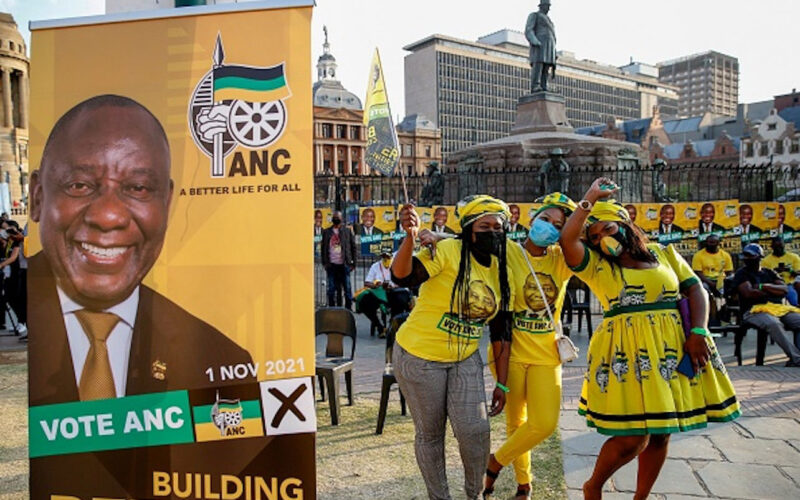 South Africa’s ruling party is performing dismally, but a flawed opposition keeps it in power