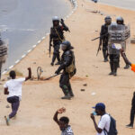 Angola-police_protesters