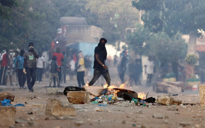 Senegal riots: Govt cuts mobile internet access