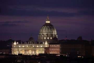 Purification rite in St. Peter’s after naked man desecrated pope’s altar