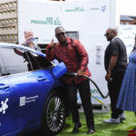 Gauteng_Premier_Panyaza_Lesufi_demonstrates_the_process_of_fuelling_the_vehicle_with_Hydrogen