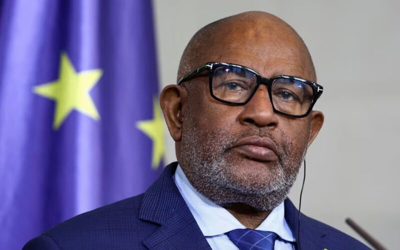 Comoros president cleared to seek re-election