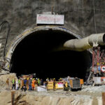 India_Rescue-teams_tunnel_trapped-workers