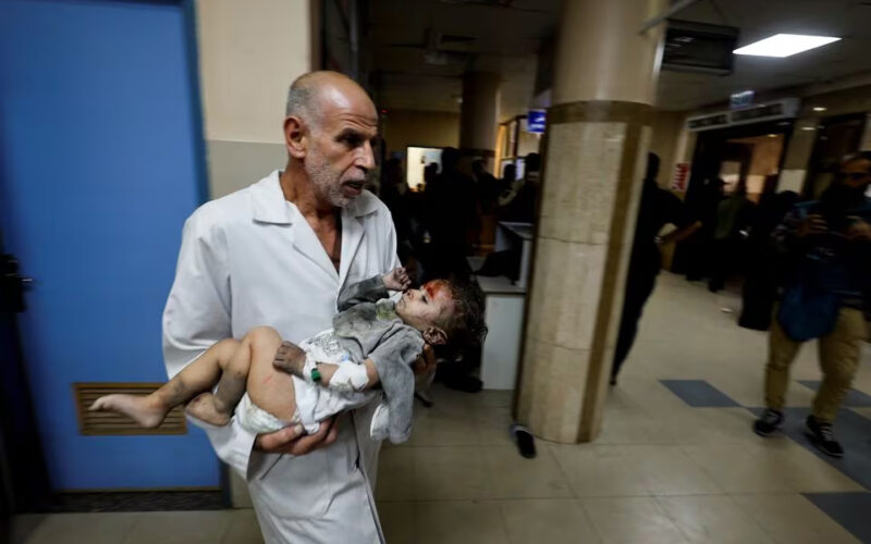 Israeli air strikes kill dozens in south Gaza ahead of offensive