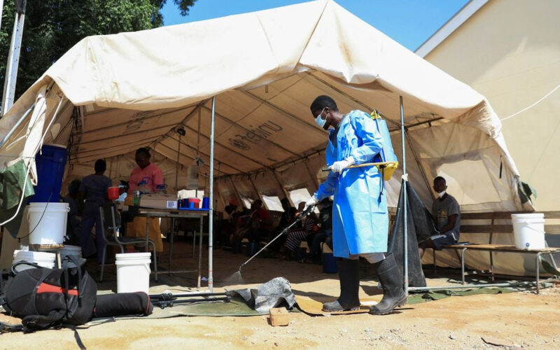 Zimbabwe restricts gatherings, food vending as cholera cases spike