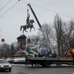 Mykola-Schors_dismantled-statue_Kyiv