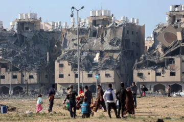 Israel bombards southern Gaza as residents fear new ground offensive