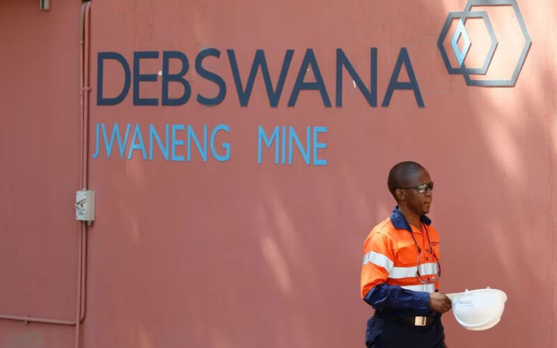 De Beers approves $1 billion spending at Botswana mine